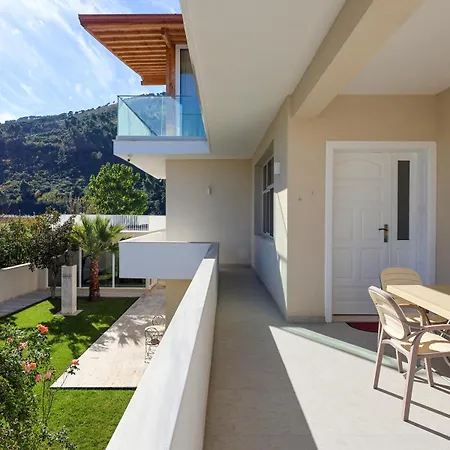Villa Mimani 2 *