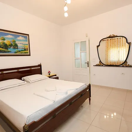 Villa Mimani 2 Berat